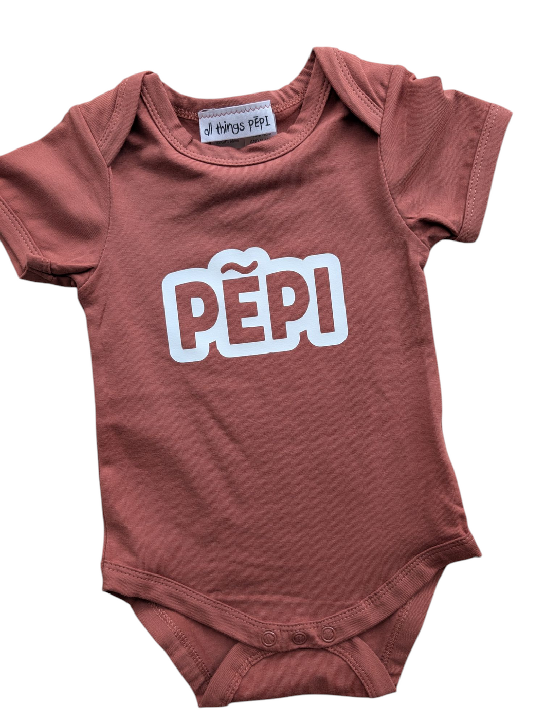 PĒPI onesie - Rust/White
